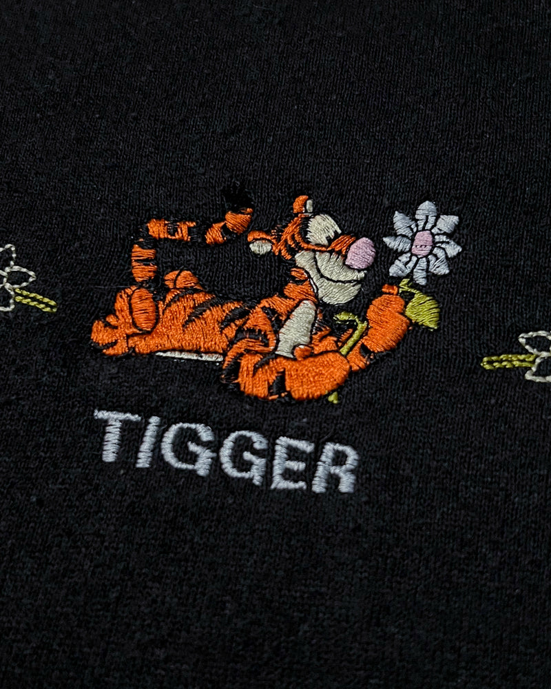 (M) Vintage Tigger Holding a Flower Black Embroidered Crewneck Sweater