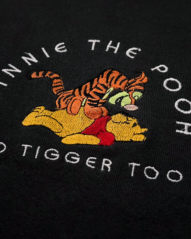 (L) Vintage Winnie the Pooh and Tigger Too Black Embroidered Crewneck Sweater