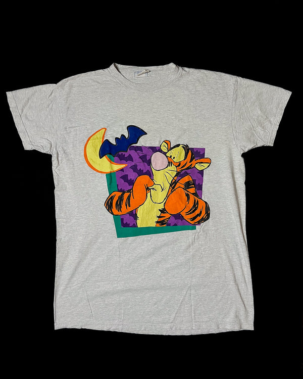 (Sleepwear) Vintage Tigger with Bats Halloween Crewneck T-Shirt
